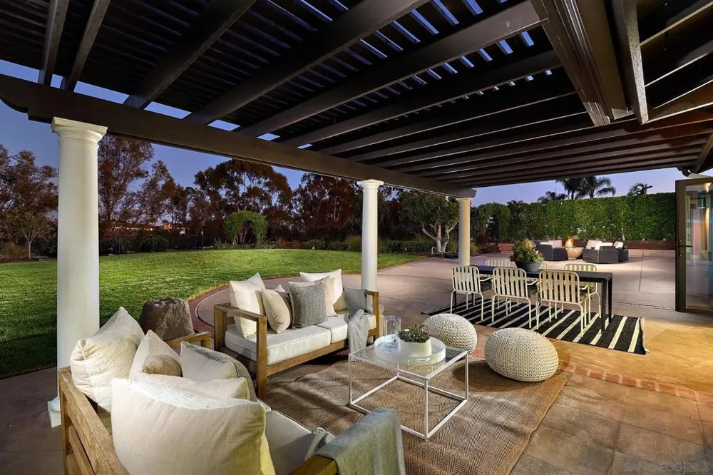 14233 Arbolitos Dr Poway, CA 92064