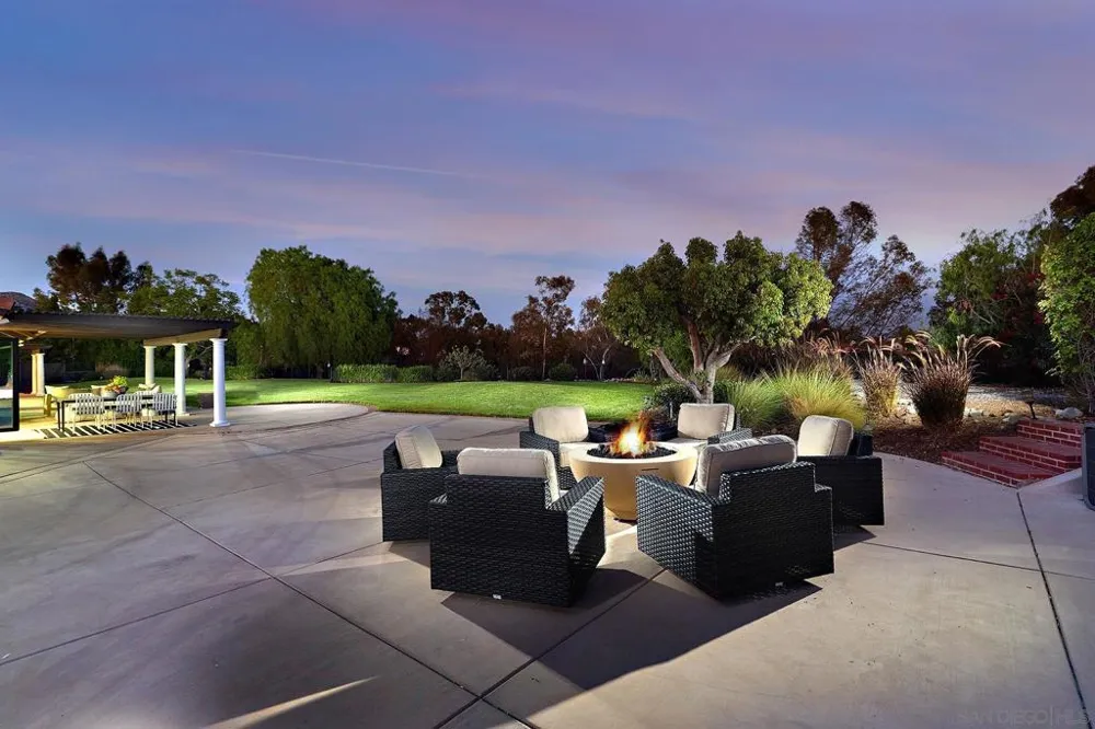 14233 Arbolitos Dr Poway, CA 92064