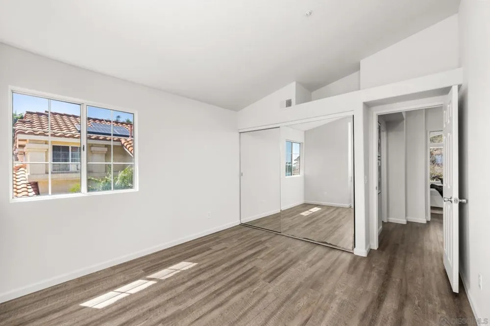 9720 Avenida Colino Spring Valley, CA 91977