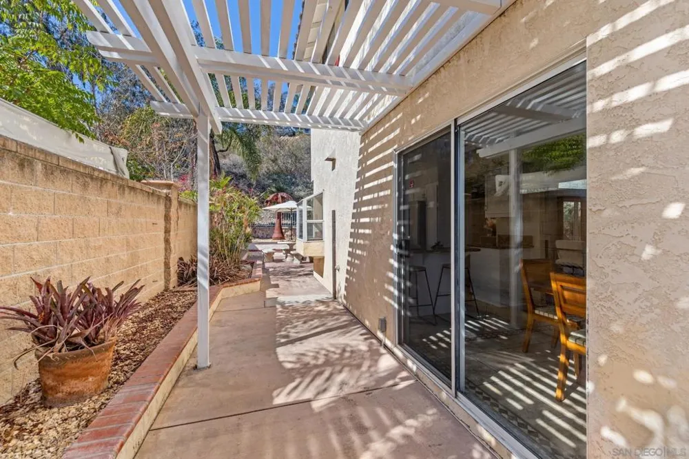 9720 Avenida Colino Spring Valley, CA 91977