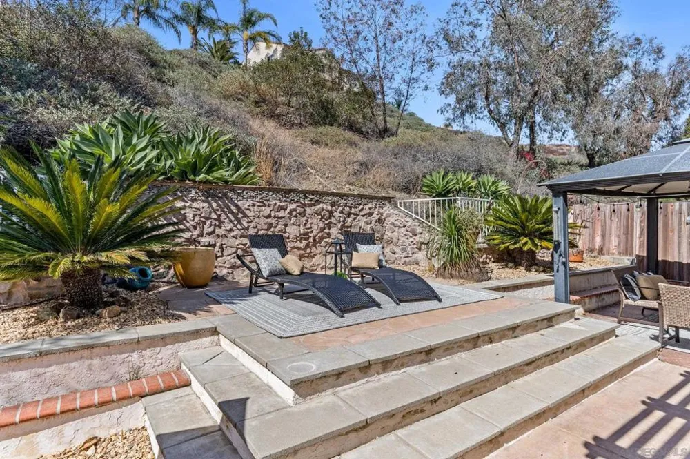 9720 Avenida Colino Spring Valley, CA 91977