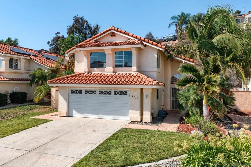 9720 Avenida Colino Spring Valley, CA 91977