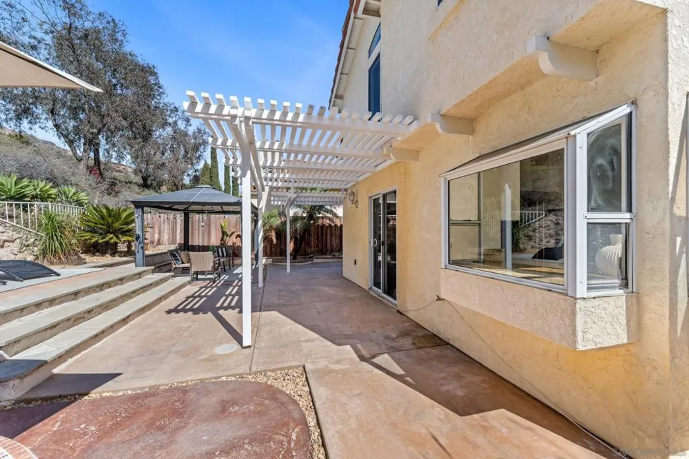 9720 Avenida Colino Spring Valley, CA 91977