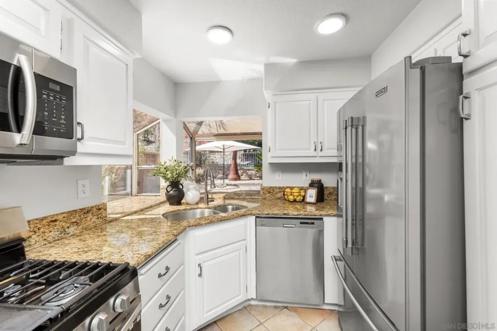 9720 Avenida Colino Spring Valley, CA 91977