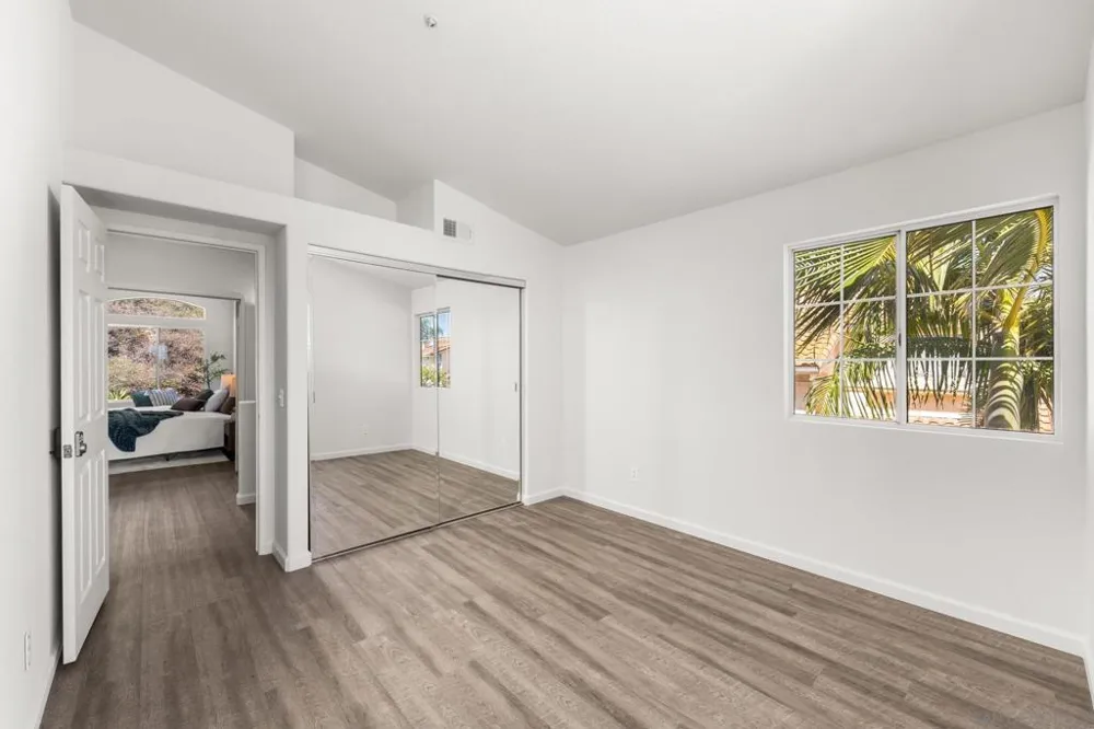 9720 Avenida Colino Spring Valley, CA 91977