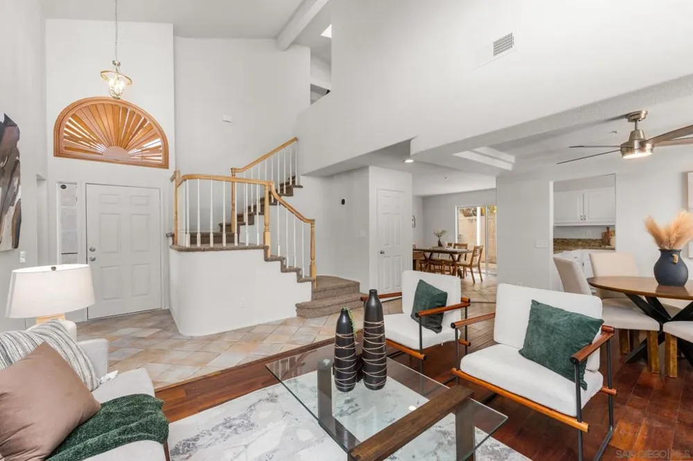 9720 Avenida Colino Spring Valley, CA 91977
