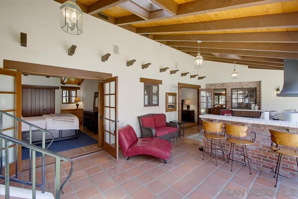 5443 Calzada Del Bosque Rancho Santa Fe, CA 92067