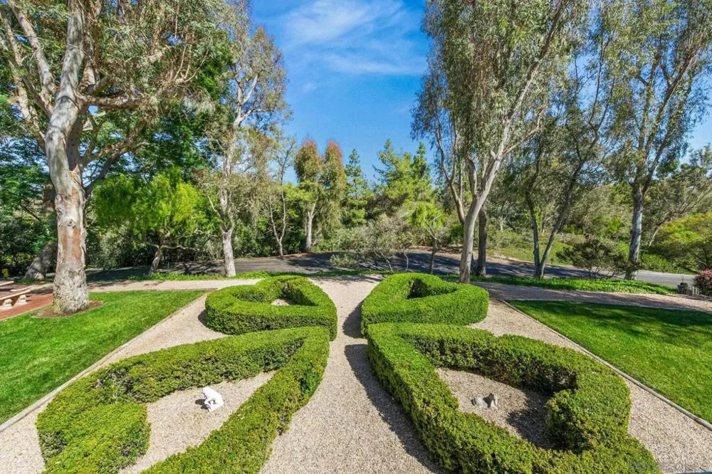 5443 Calzada Del Bosque Rancho Santa Fe, CA 92067