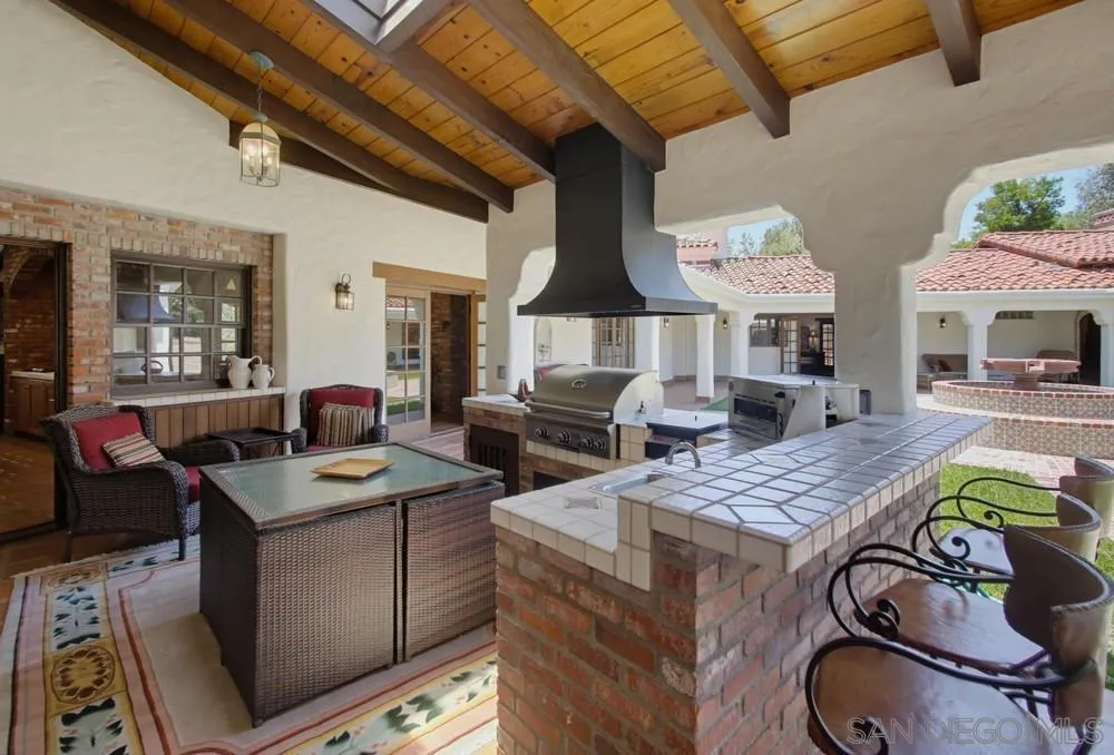 5443 Calzada Del Bosque Rancho Santa Fe, CA 92067