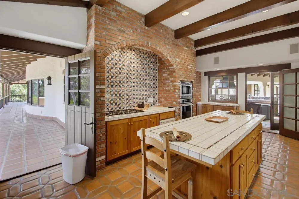 5443 Calzada Del Bosque Rancho Santa Fe, CA 92067