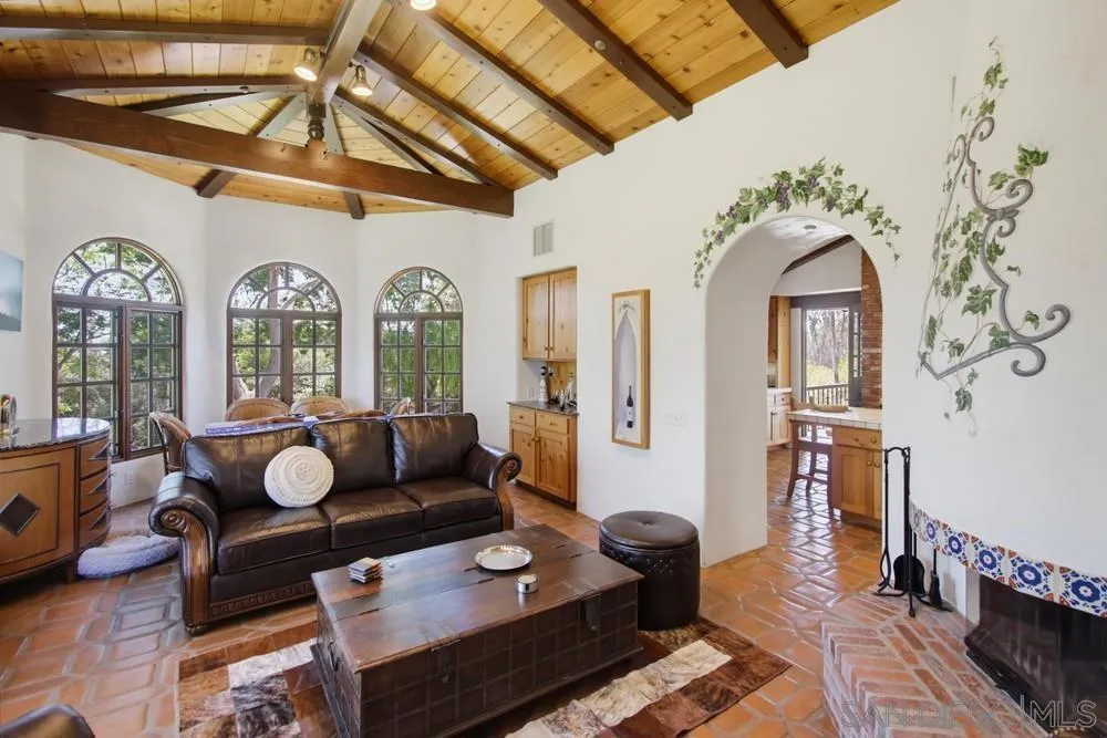 5443 Calzada Del Bosque Rancho Santa Fe, CA 92067