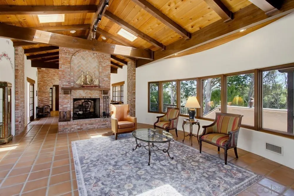 5443 Calzada Del Bosque Rancho Santa Fe, CA 92067