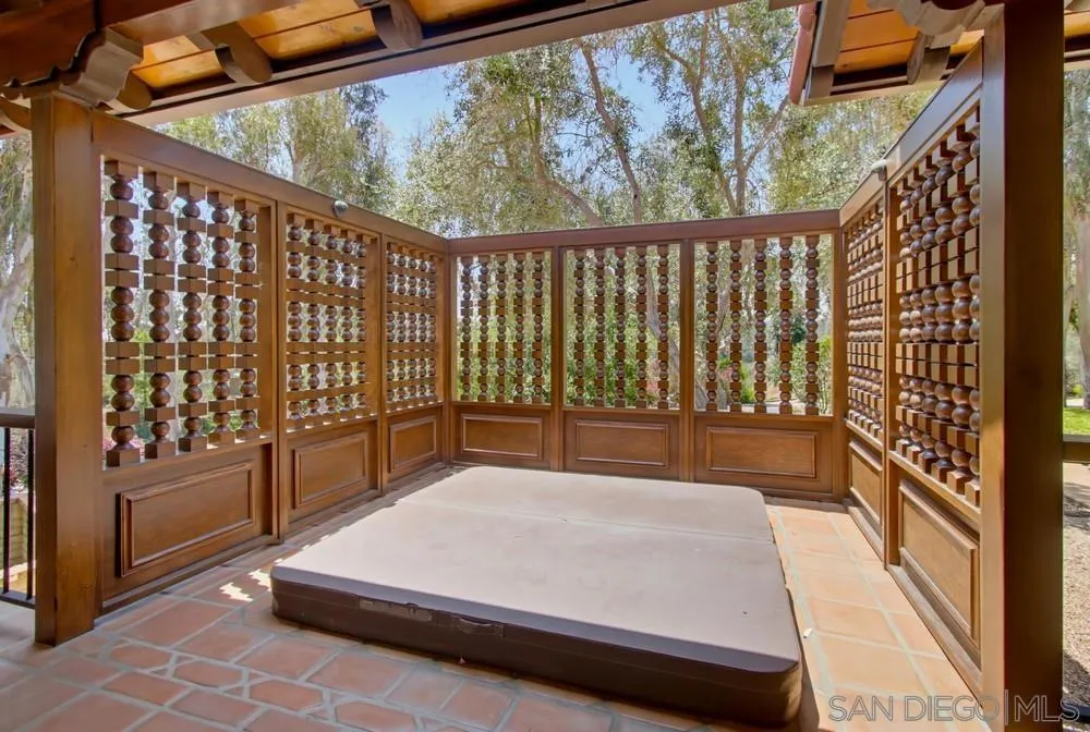5443 Calzada Del Bosque Rancho Santa Fe, CA 92067