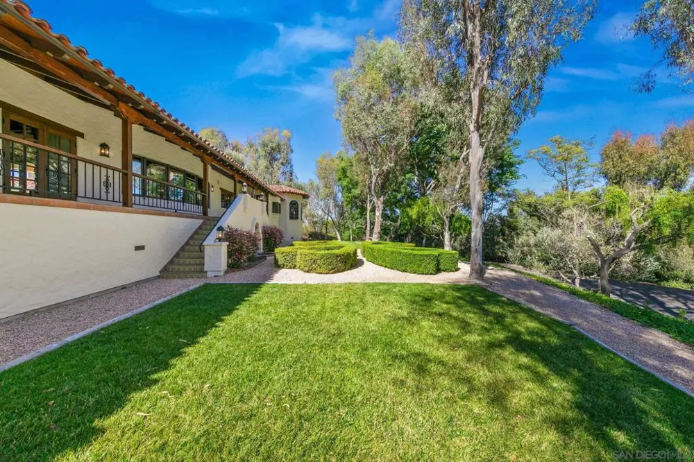 5443 Calzada Del Bosque Rancho Santa Fe, CA 92067