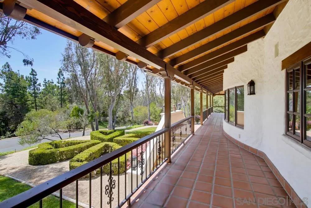 5443 Calzada Del Bosque Rancho Santa Fe, CA 92067