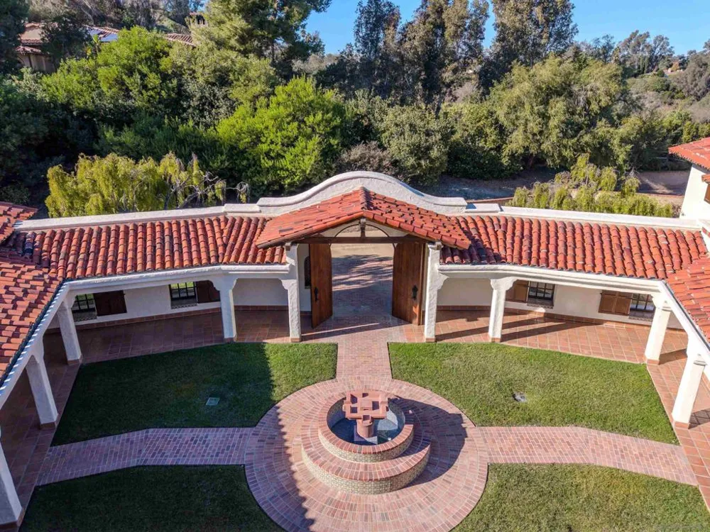 5443 Calzada Del Bosque Rancho Santa Fe, CA 92067