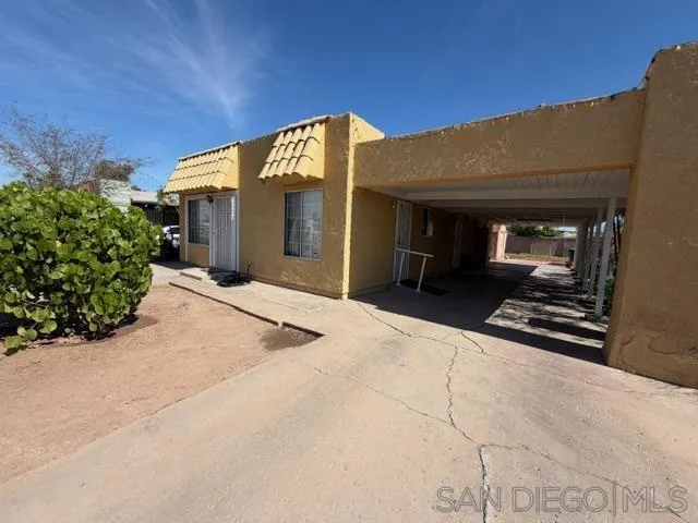 253 Robert Kennedy St Calexico, CA 92231