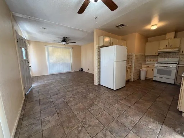 253 Robert Kennedy St Calexico, CA 92231