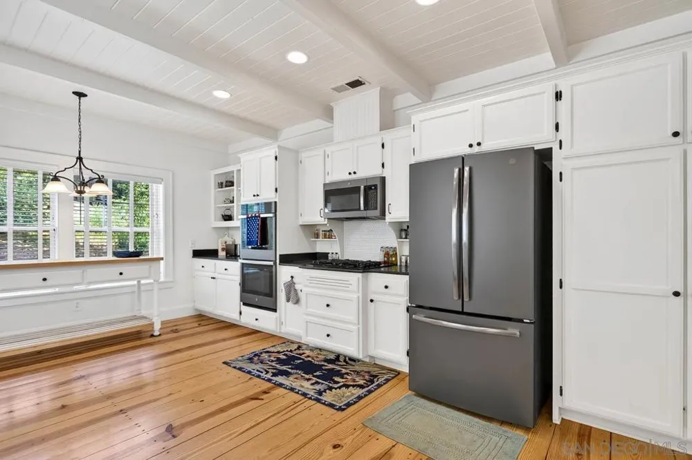 4823 Belvedere Julian, CA 92036