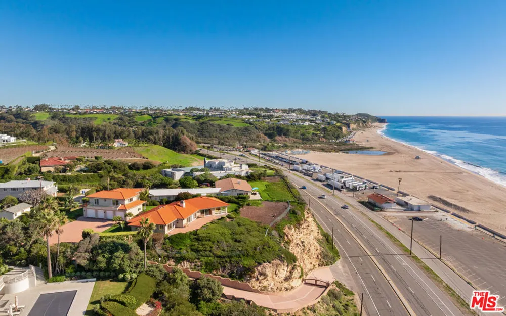 29821 Pacific Coast Highway Malibu, CA 90265