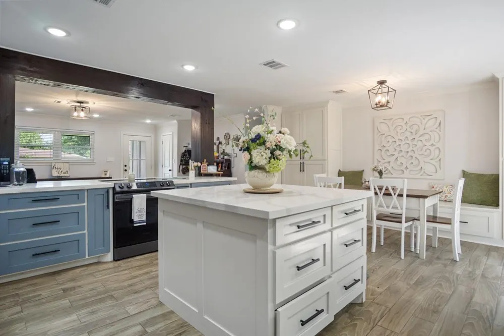 138 Lake Drive Winnie, TX 77665