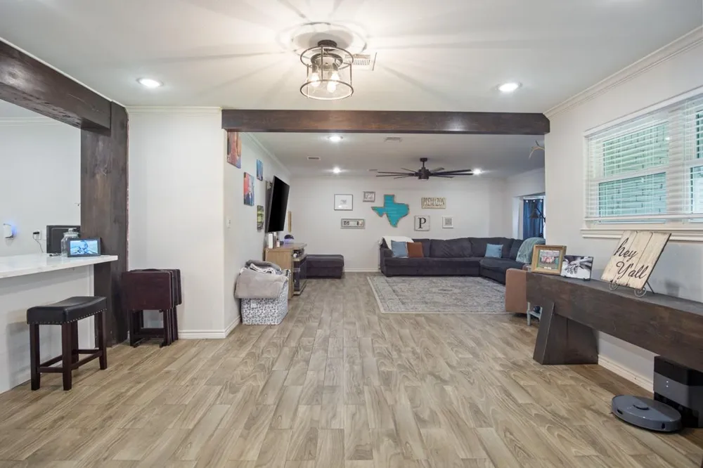 138 Lake Drive Winnie, TX 77665