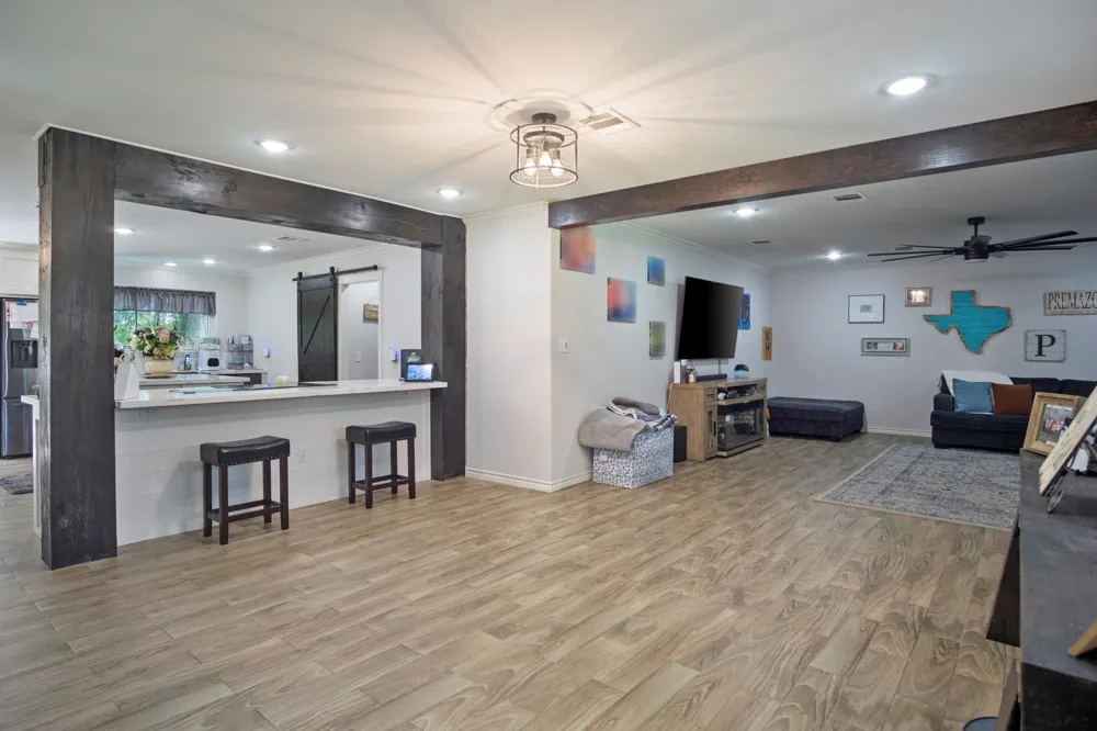 138 Lake Drive Winnie, TX 77665