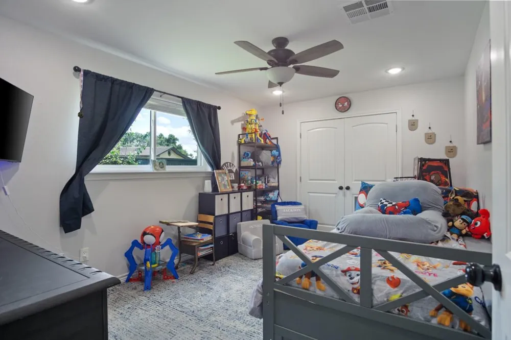 138 Lake Drive Winnie, TX 77665