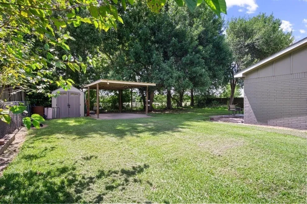 138 Lake Drive Winnie, TX 77665