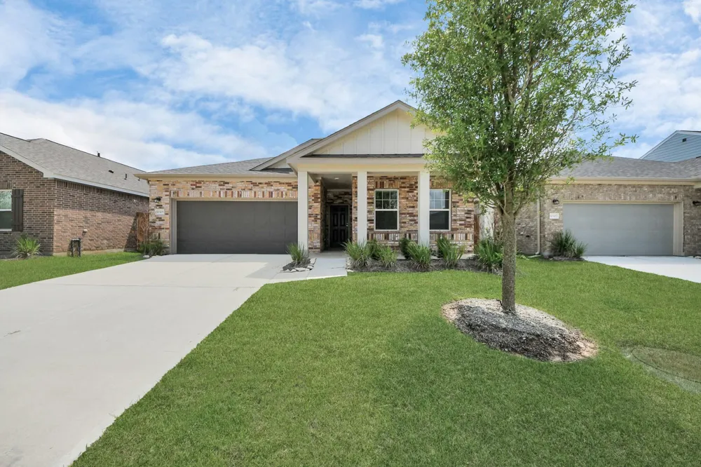 10319 Malta Trace Drive Rosharon, TX 77583