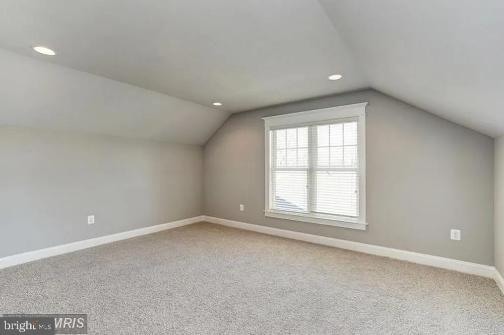 812 21ST STREET S Arlington, VA 22202