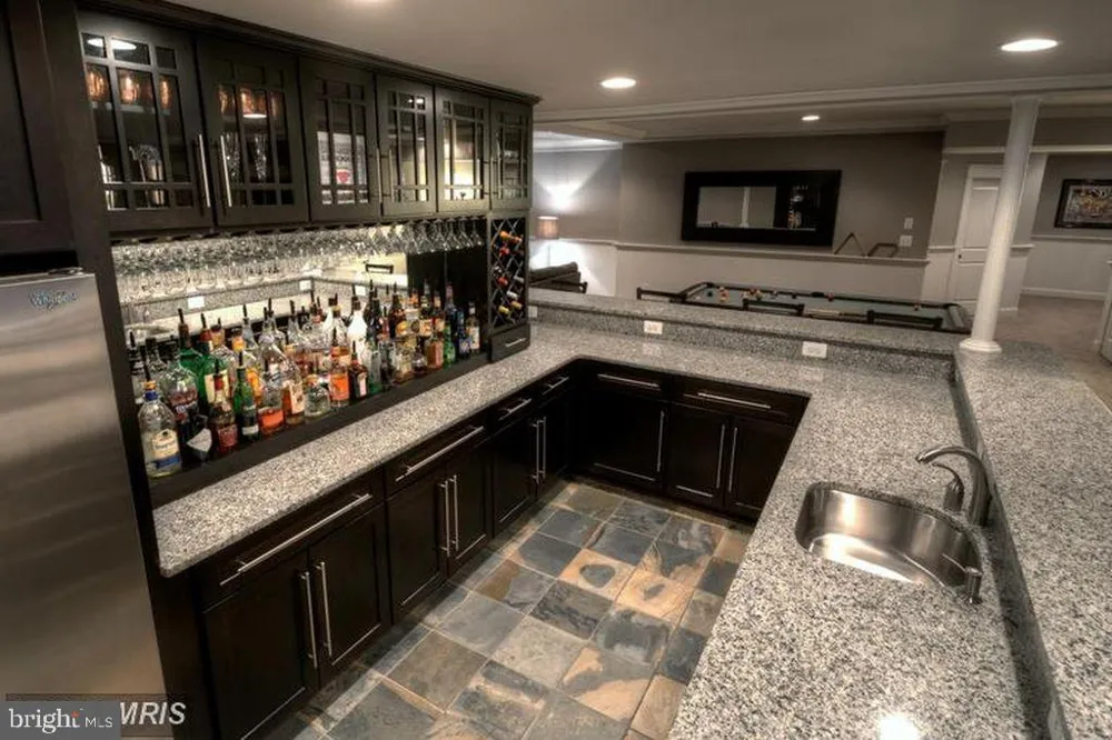 812 21ST STREET S Arlington, VA 22202