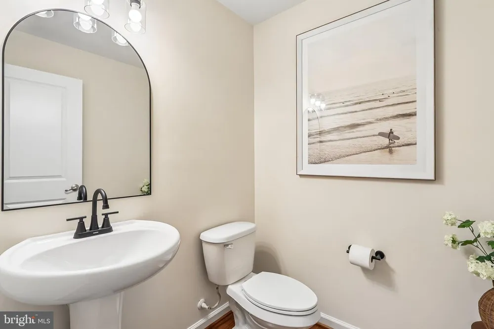 3801 COMMODORE JOSHUA BARNEY DRIVE NE Washington, DC 20018