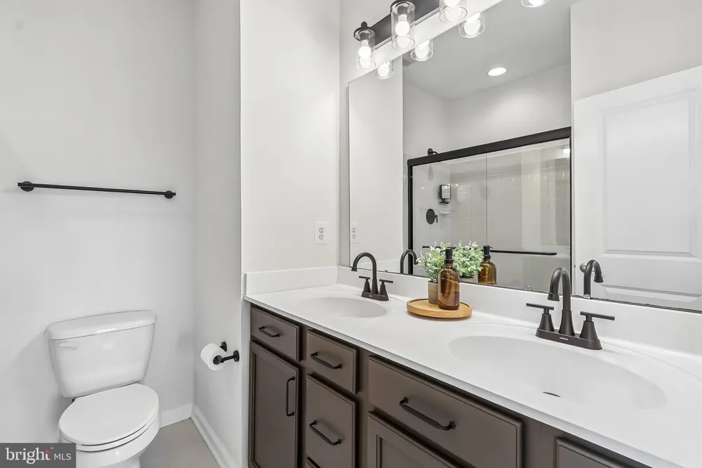 3801 COMMODORE JOSHUA BARNEY DRIVE NE Washington, DC 20018