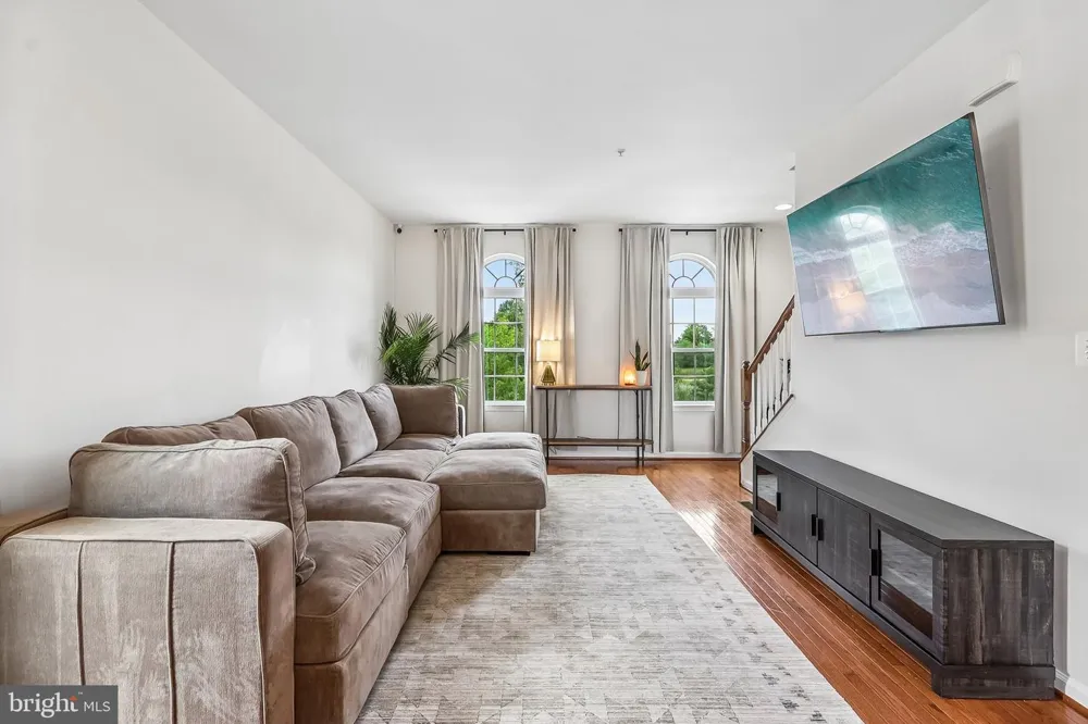 3801 COMMODORE JOSHUA BARNEY DRIVE NE Washington, DC 20018