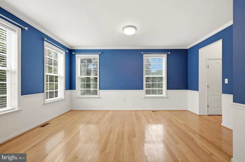 210 WOODS DRIVE Cross Junction, VA 22625