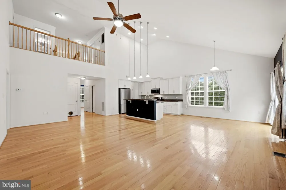 210 WOODS DRIVE Cross Junction, VA 22625