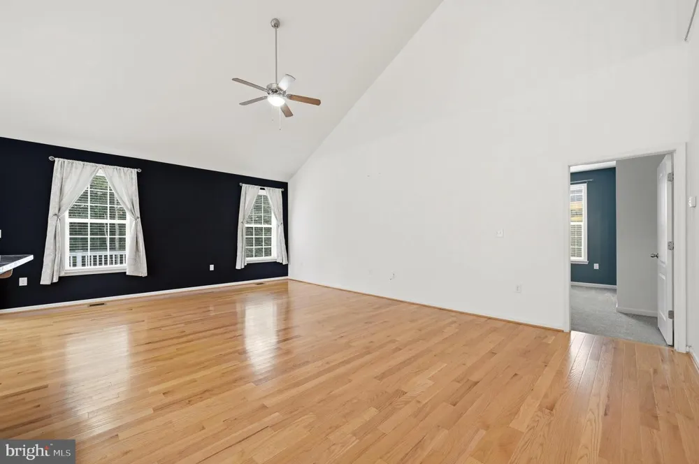 210 WOODS DRIVE Cross Junction, VA 22625