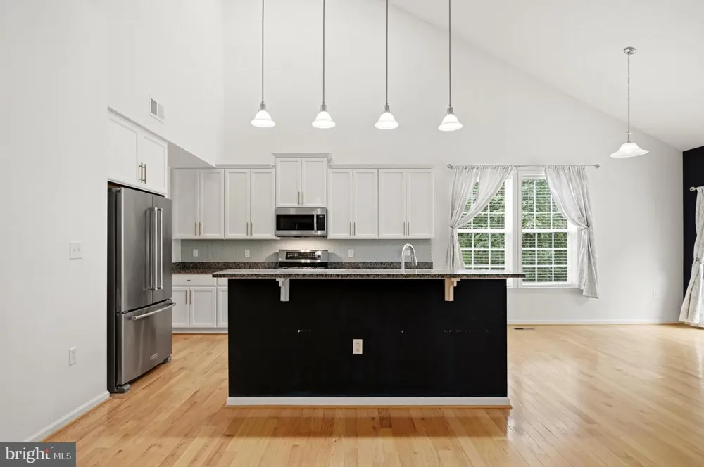 210 WOODS DRIVE Cross Junction, VA 22625