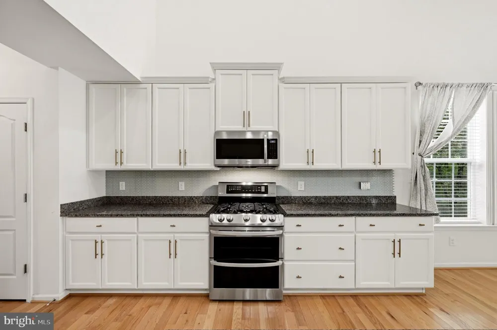 210 WOODS DRIVE Cross Junction, VA 22625