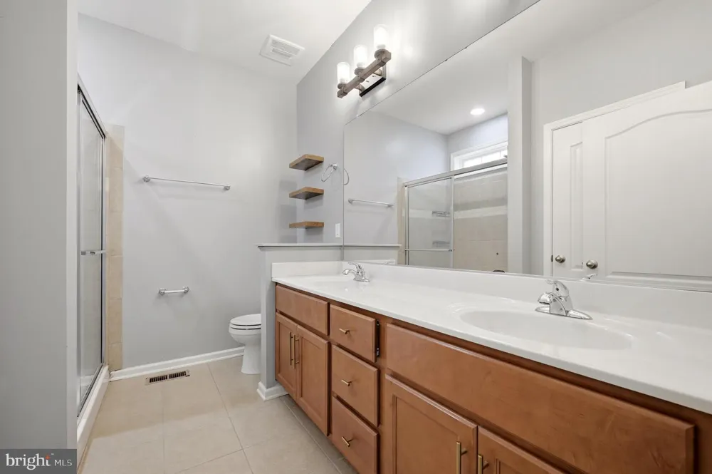 210 WOODS DRIVE Cross Junction, VA 22625