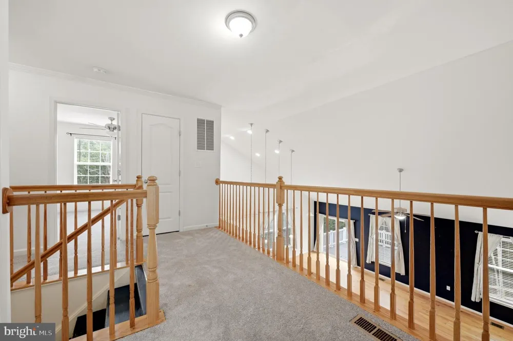 210 WOODS DRIVE Cross Junction, VA 22625
