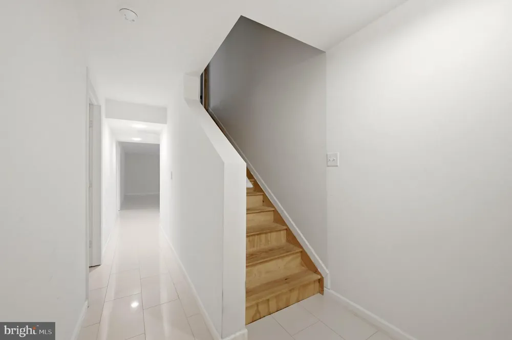 210 WOODS DRIVE Cross Junction, VA 22625