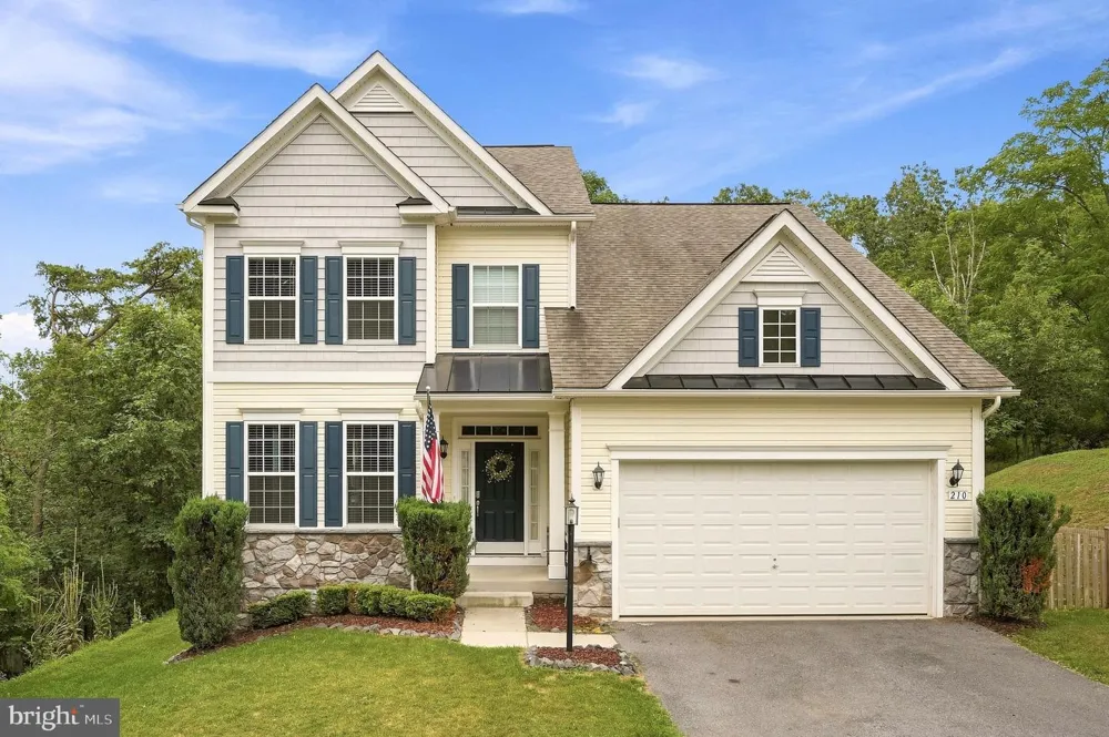 210 WOODS DRIVE Cross Junction, VA 22625
