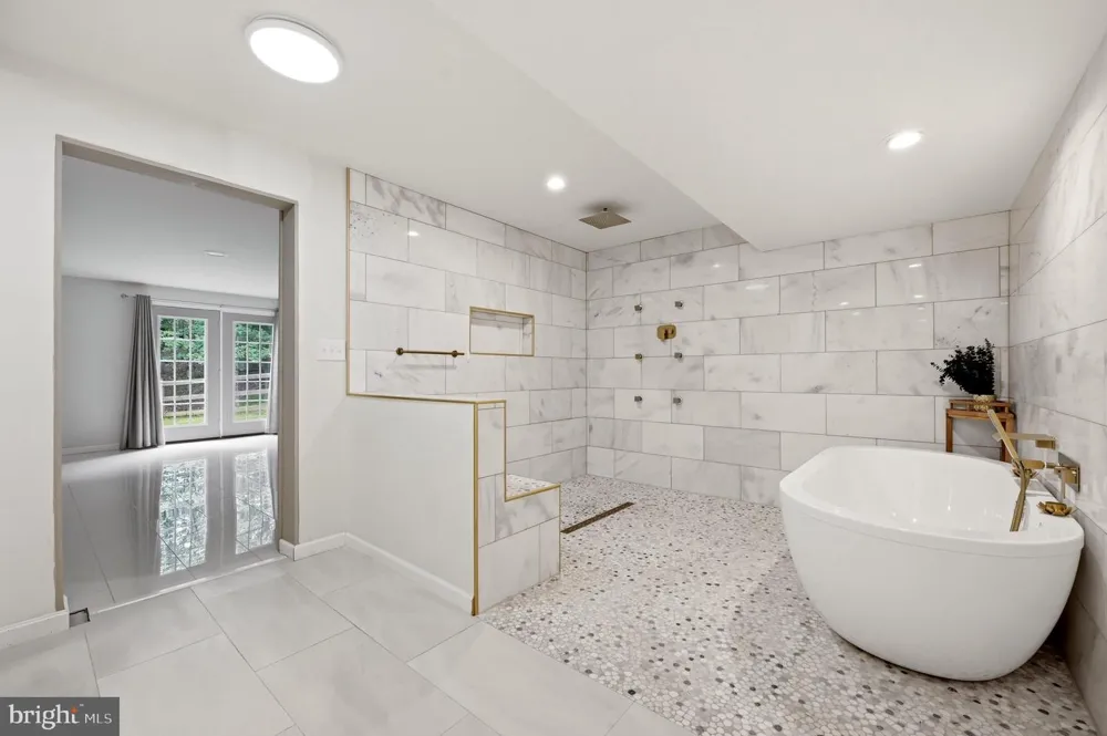 210 WOODS DRIVE Cross Junction, VA 22625