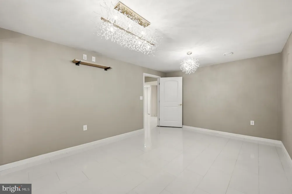 210 WOODS DRIVE Cross Junction, VA 22625