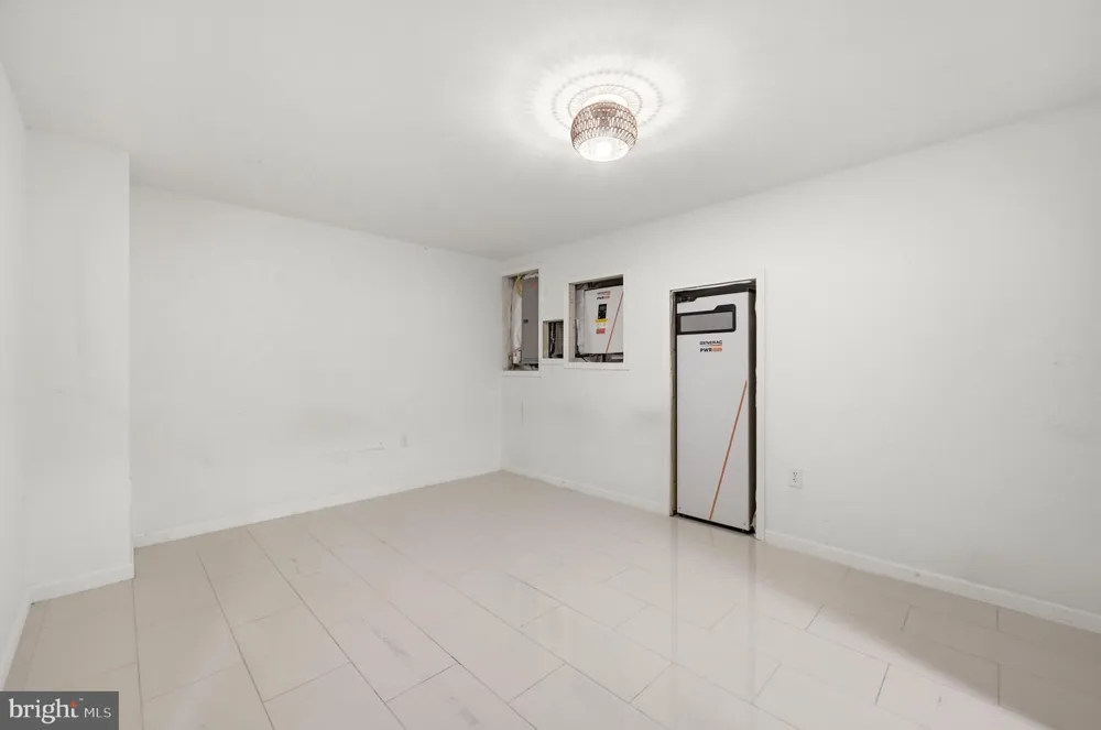 210 WOODS DRIVE Cross Junction, VA 22625