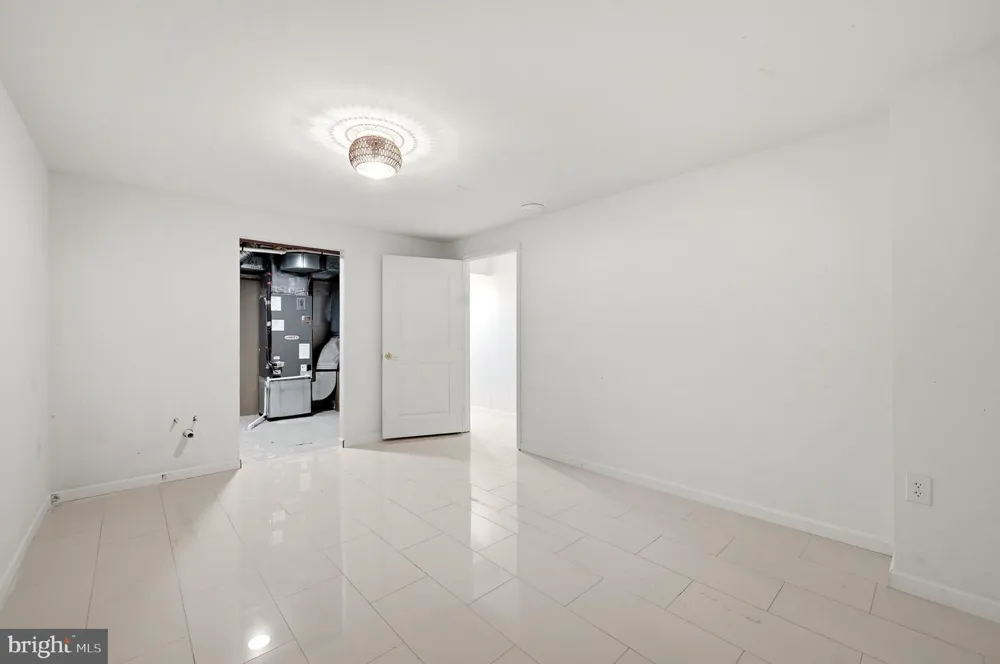 210 WOODS DRIVE Cross Junction, VA 22625