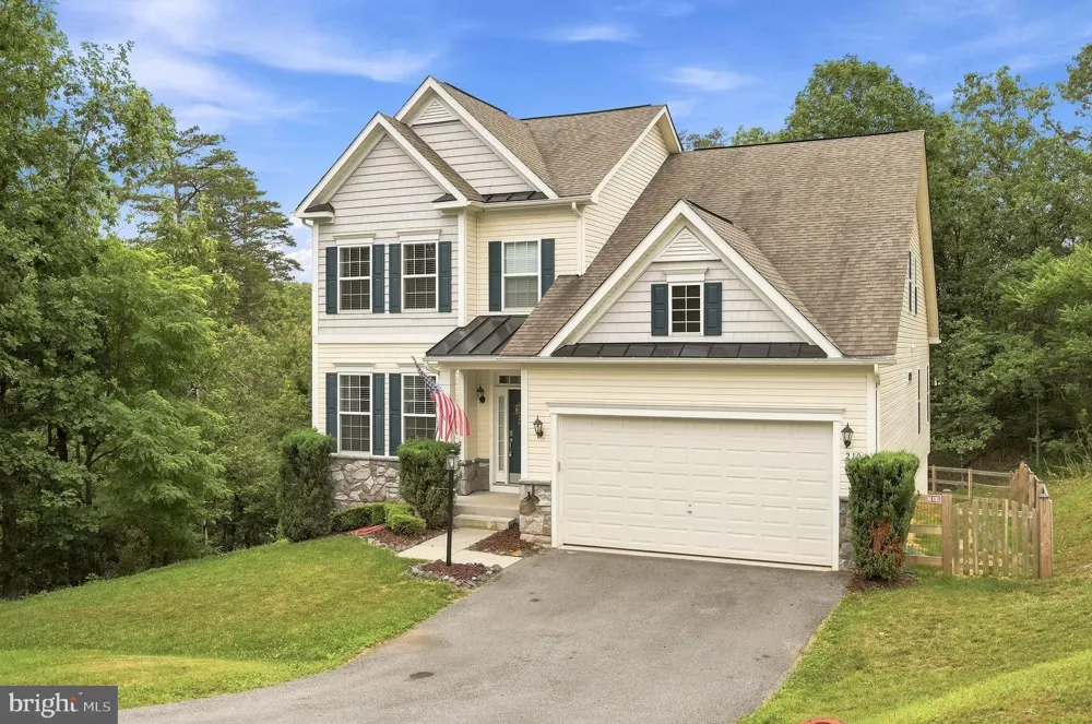 210 WOODS DRIVE Cross Junction, VA 22625