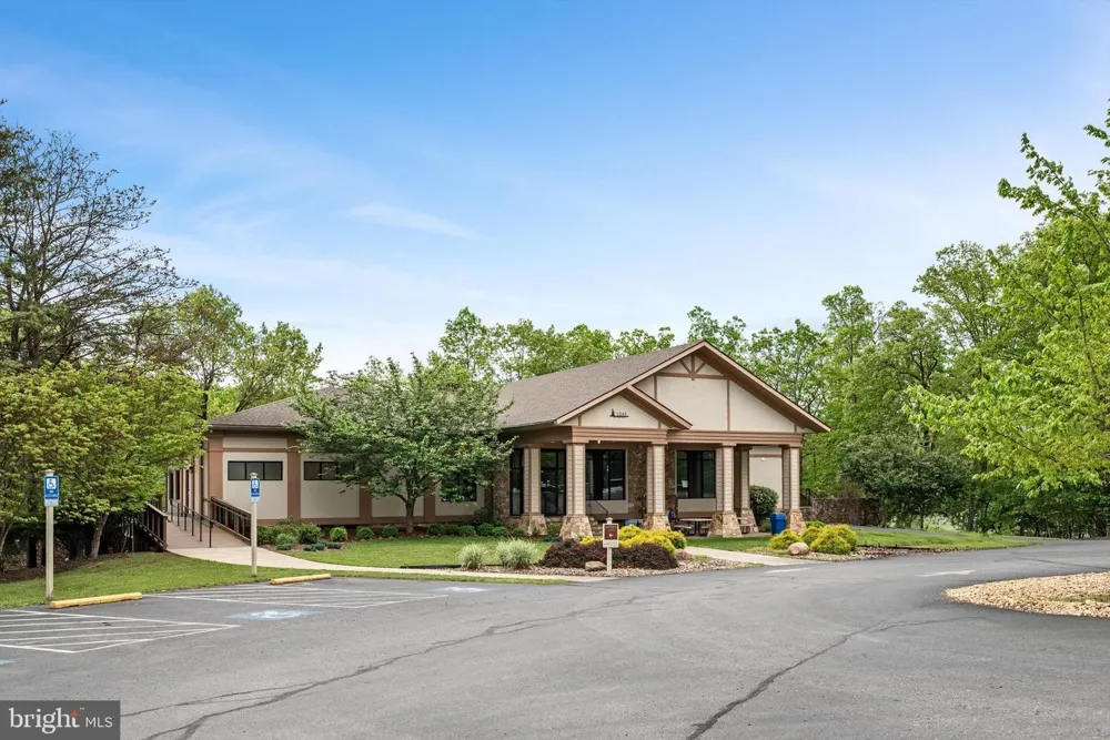 210 WOODS DRIVE Cross Junction, VA 22625